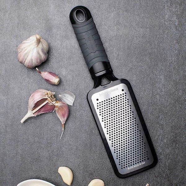 Microplane Home Series Fine Grater Black 2 Microplane Home Series Fine Grater Black - Image 2