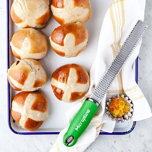 Microplane Premium Classic Series Zester / Grater Green 3 Microplane Premium Classic Series Zester / Grater Green - Image 3