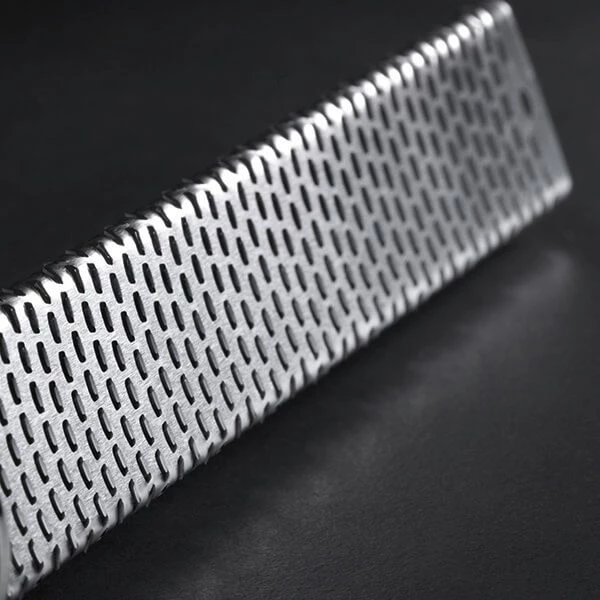 Microplane Premium Classic Series Zester / Grater Grey 2 Microplane Premium Classic Series Zester / Grater Grey - Image 2