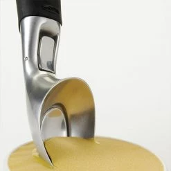 OXO Good Grips Beak Ice Cream Scoop 11 OXO Good Grips Beak Ice Cream Scoop -KITCHEN GADGETS Store 1057947V1UK OXO Good Grips Beak Ice Cream Scoop 5