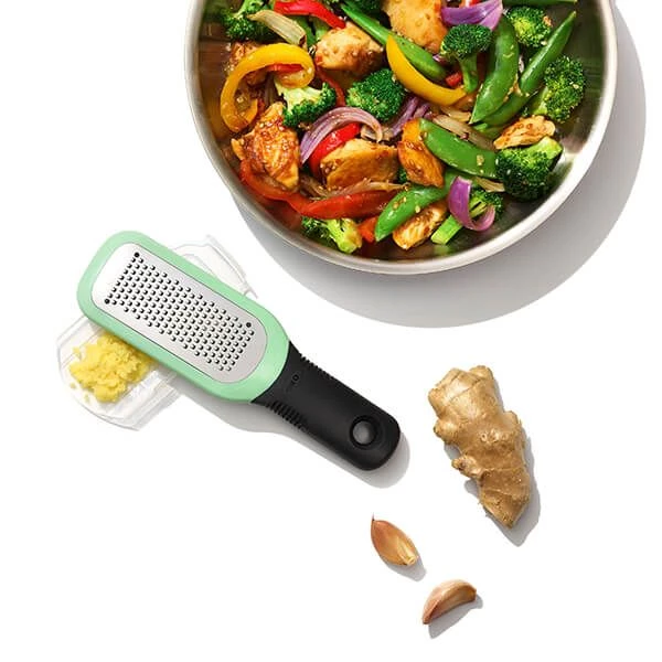 OXO Good Grips Etched Ginger & Garlic Grater 6 OXO Good Grips Etched Ginger & Garlic Grater - Image 6