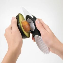 OXO Good Grips 3 In 1 Avocado Slicer 8 OXO Good Grips 3 In 1 Avocado Slicer -KITCHEN GADGETS Store 1143380UK0 OXO Good Grips 3 in 1 Avocado Slicer 2