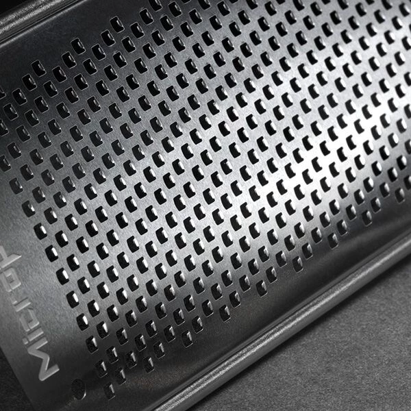 Microplane Gourmet Series Fine Grater Black 3 Microplane Gourmet Series Fine Grater Black - Image 3