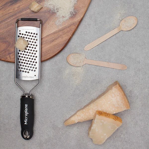 Microplane Gourmet Series Star Grater Black 4 Microplane Gourmet Series Star Grater Black - Image 4