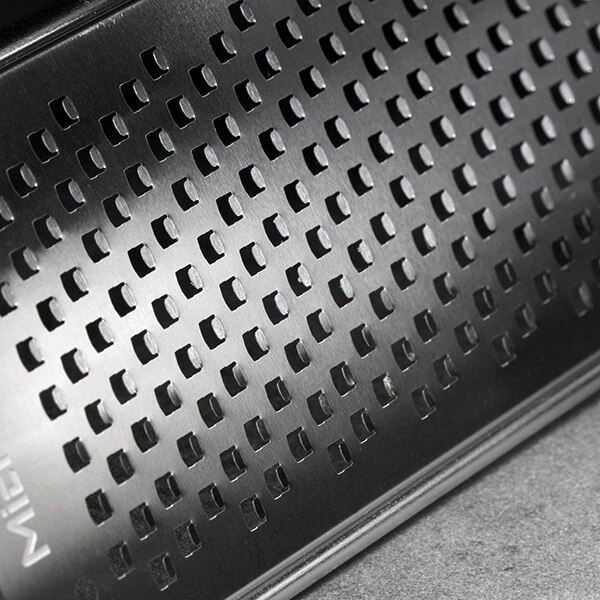 Microplane Gourmet Series Coarse Grater Red 3 Microplane Gourmet Series Coarse Grater Red - Image 3