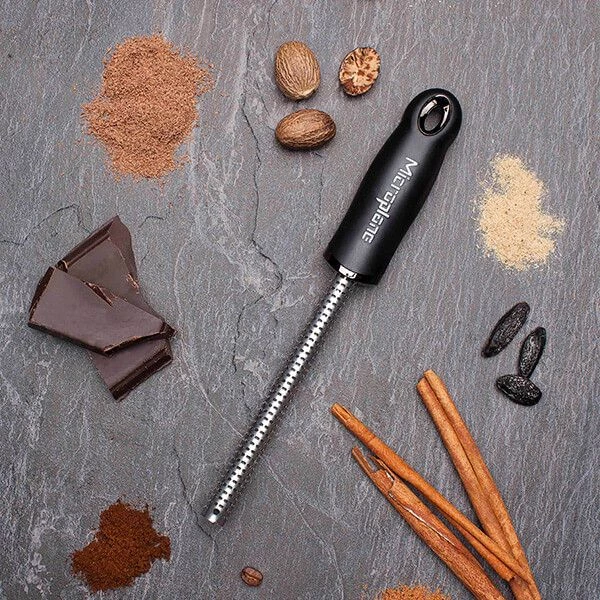 Microplane Premium Classic Series 5" Spice Grater Black 2 Microplane Premium Classic Series 5" Spice Grater Black - Image 2