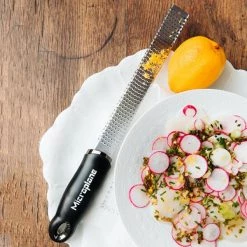 Microplane Premium Classic Series Zester / Grater Black 11 Microplane Premium Classic Series Zester / Grater Black -KITCHEN GADGETS Store 46020 Microplane Premium Classic Series Zester Black New 5