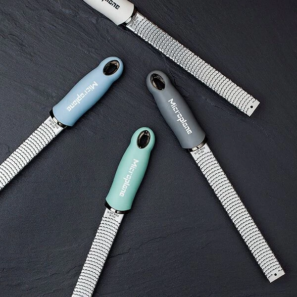 Microplane Premium Classic Series Zester / Grater Retro Green 4 Microplane Premium Classic Series Zester / Grater Retro Green - Image 4