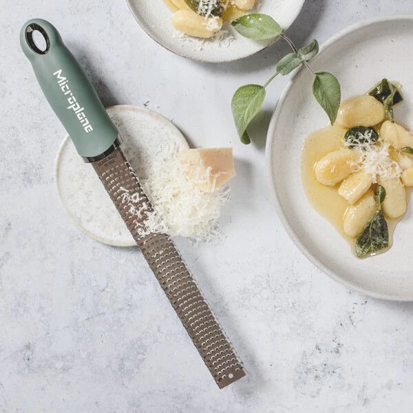 Microplane Premium Classic Series Zester/Grater Eucalyptus Green 3 Microplane Premium Classic Series Zester/Grater Eucalyptus Green - Image 3
