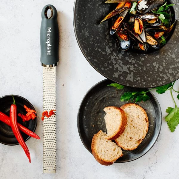 Microplane Premium Classic Series Zester/Grater After Dark Grey 2 Microplane Premium Classic Series Zester/Grater After Dark Grey - Image 2