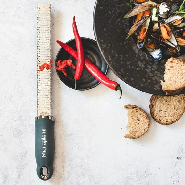 Microplane Premium Classic Series Zester/Grater After Dark Grey 3 Microplane Premium Classic Series Zester/Grater After Dark Grey - Image 3