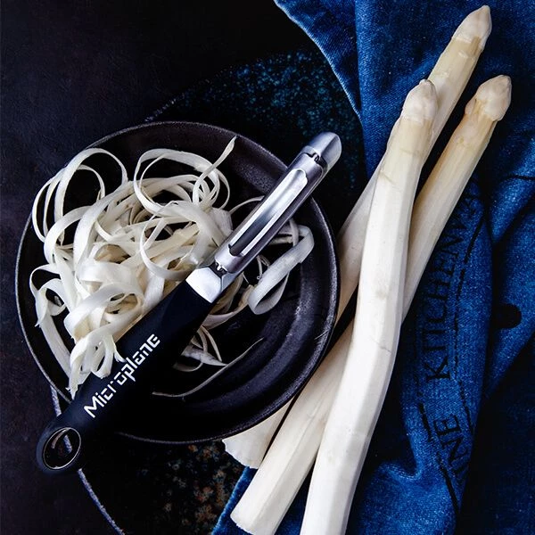 Microplane Professional Peeler 3 Microplane Professional Peeler - Image 3