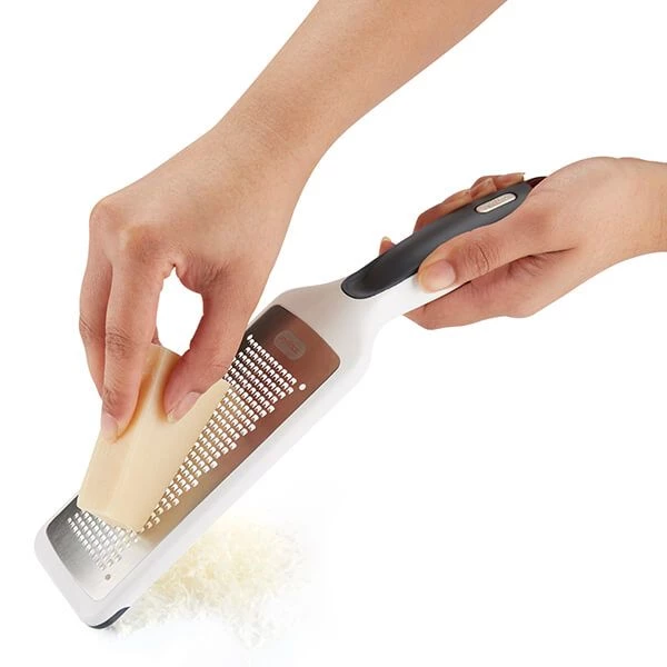 Zyliss Smooth Glide Fine Grater 5 Zyliss Smooth Glide Fine Grater - Image 5