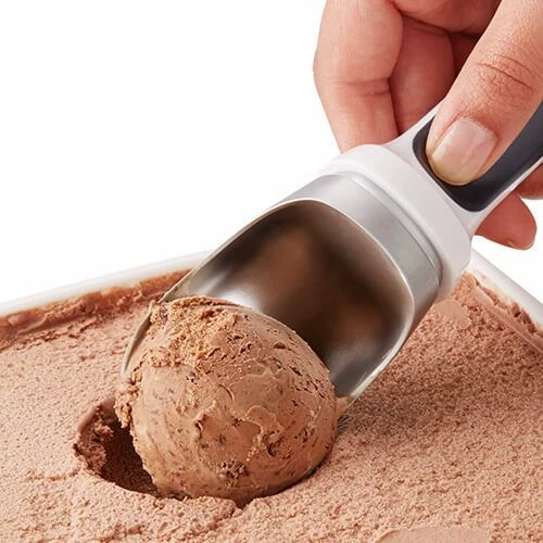 Zyliss Right Scoop Ice Cream Scoop 4 Zyliss Right Scoop Ice Cream Scoop - Image 4