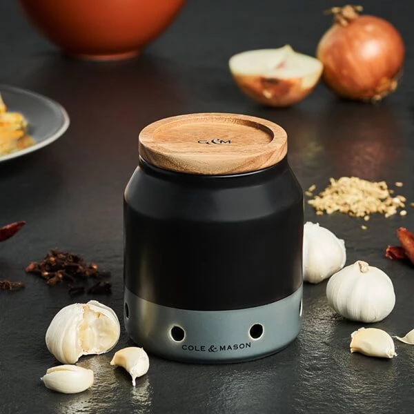 Cole & Mason Elmdon Ceramic Garlic Keeper 3 Cole & Mason Elmdon Ceramic Garlic Keeper - Image 3