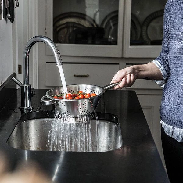 Judge Satin Stainless Steel Long Handle 24cm Colander 2 Judge Satin Stainless Steel Long Handle 24cm Colander - Image 2