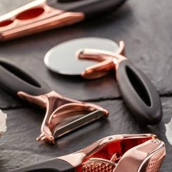 Stellar Soft Touch Copper Pizza Cutter -KITCHEN GADGETS Store SE16 Stellar Soft Touch Copper Pizza Cutter 3